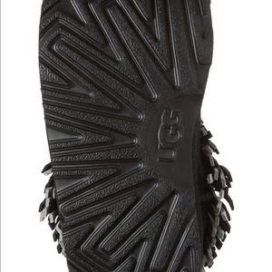 NIB UGG Australia Short Fringe Shearling Boot